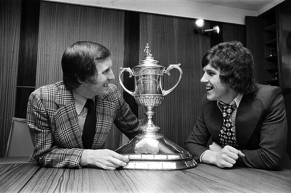 Celtic skipper Billy McNeill (left) and Celtic new signing Ronnie Glavin (right)