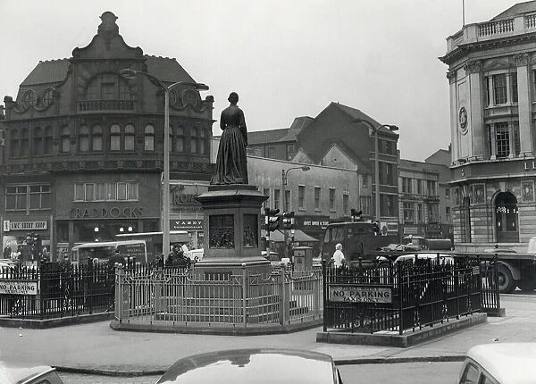 The centre of Walsall and the sister dora statue. 1966