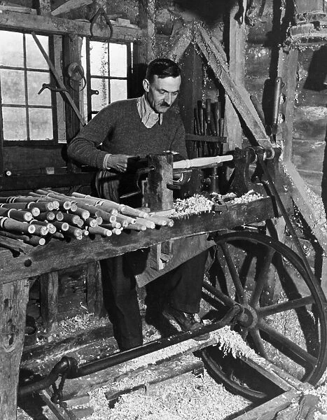 Chair making industry continues in Britain during World War Two