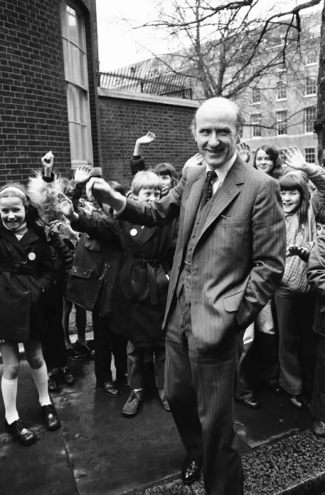 Framed Print : Chancellor of the Exchequer Anthony Barber goes for a short walk into the Minister Framed Print : Chancellor of the Exchequer Anthony Barber goes for a short walk into the Minister