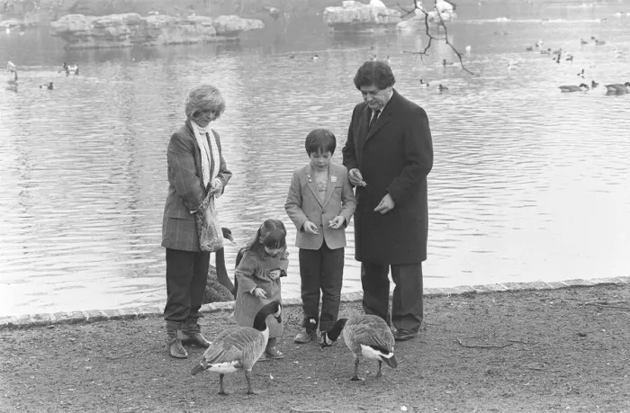 Framed Print : CHANCELLOR OF THE EXCHEQUER, NIGEL LAWSON AND HIS WIFE THERESE AND THEIR CHILDREN TOMMY