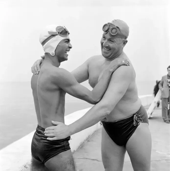 Framed Print : Channel Swimmers: Little and Large, people who attempt to swim the English Channel come Framed Print : Channel Swimmers: Little and Large, people who attempt to swim the English Channel come