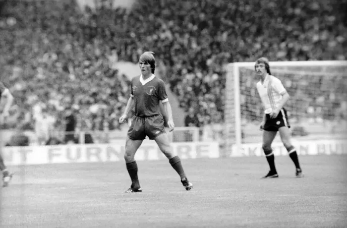 Framed Print : Charity Shield: Manchester United v. Liverpool F. C. August 1977 77-04358-084