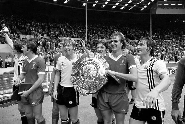Charity Shield: Manchester United v. Liverpool F. C. August 1977 77-04358-056