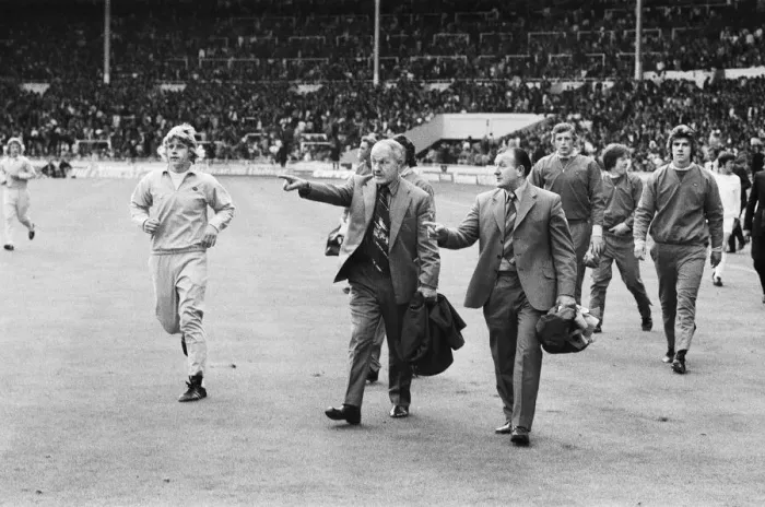 Framed Print : Charity Shield match at Wembley Stadium. Leeds United 1 v Liverpool 1 Framed Print : Charity Shield match at Wembley Stadium. Leeds United 1 v Liverpool 1
