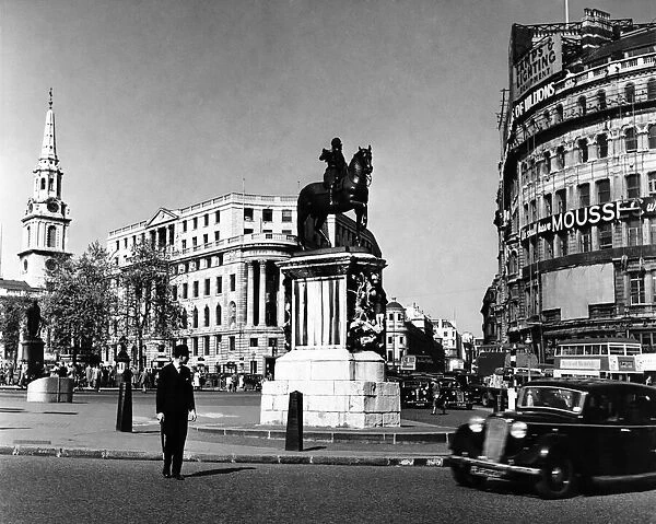 Charles I Statue, Trafalgar Square. P000065