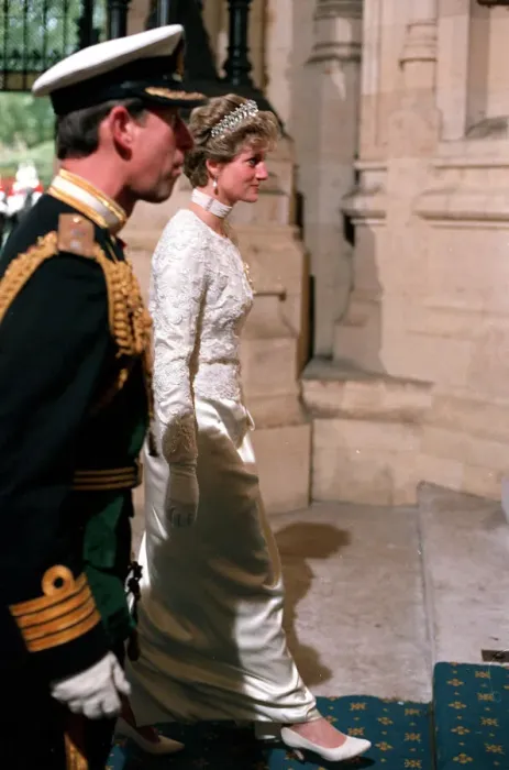 Framed Print : CHARLES, THE PRINCE OF WALES AND DIANA, THE PRINCESS OF WALES ARRIVING AT THE STATE Framed Print : CHARLES, THE PRINCE OF WALES AND DIANA, THE PRINCESS OF WALES ARRIVING AT THE STATE