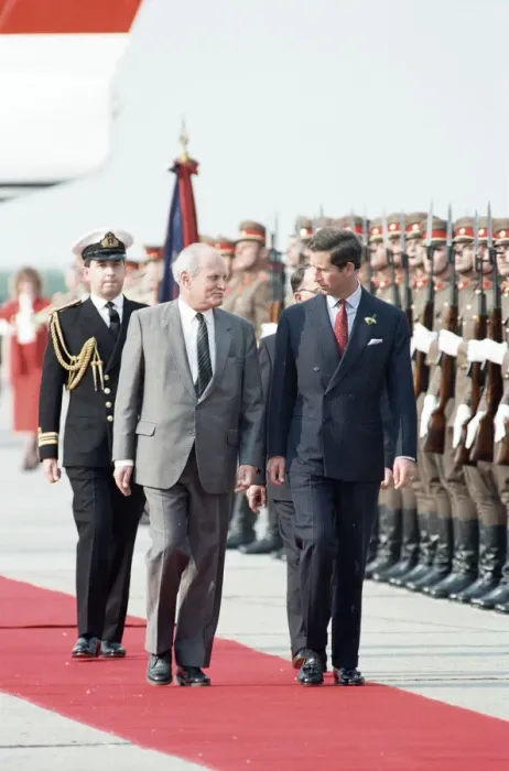 Framed Print : Charles, Prince of Wales with the President of Hungary, Arpad Goncz during his visit to Framed Print : Charles, Prince of Wales with the President of Hungary, Arpad Goncz during his visit to