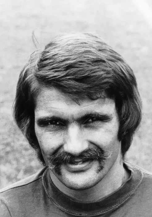 Framed Print : Charlie Cooke Chelsea and Scottish footballer July 1972
