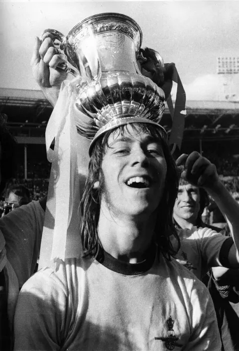 Framed Print : Charlie George winning goal scorer for Arsenal in 1971 FA Cup final Framed Print : Charlie George winning goal scorer for Arsenal in 1971 FA Cup final