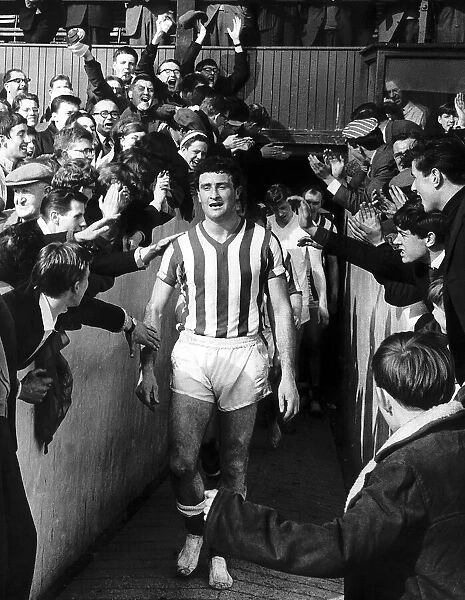 Charlie Hurley leads Sunderland on to the pitch Circa 1964