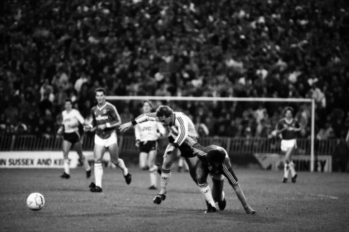 Framed Print : Charlton 0 v. Arsenal 2. Division One Football. November 1986 LF20-20-037