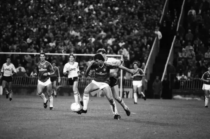 Framed Print : Charlton 0 v. Arsenal 2. Division One Football. November 1986 LF20-20-035