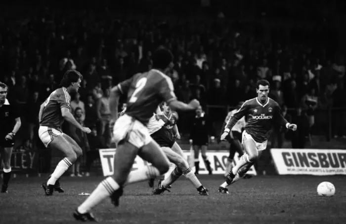 Framed Print : Charlton 0 v. Arsenal 2. Division One Football. November 1986 LF20-20-030