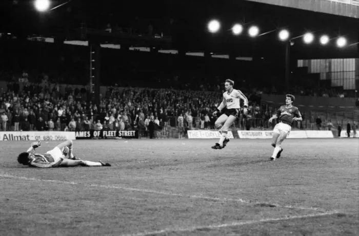 Framed Print : Charlton 0 v. Arsenal 2. Division One Football. November 1986 LF20-20-027