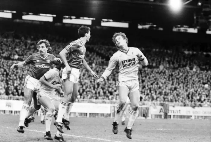 Framed Print : Charlton 0 v. Liverpool 0. Division One Football. December 1986 LF21-21-044 Framed Print : Charlton 0 v. Liverpool 0. Division One Football. December 1986 LF21-21-044