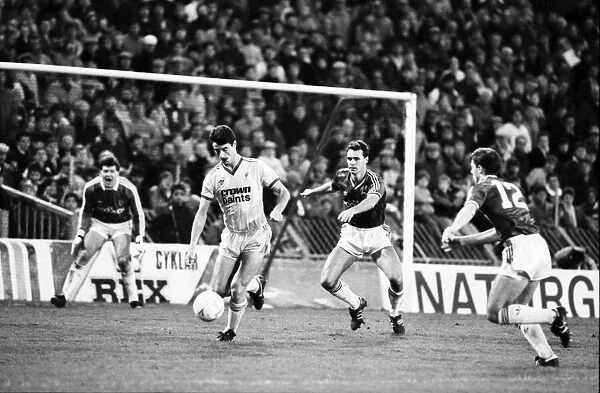 Charlton 0 v. Liverpool 0. Division One Football. December 1986 LF21-21-030