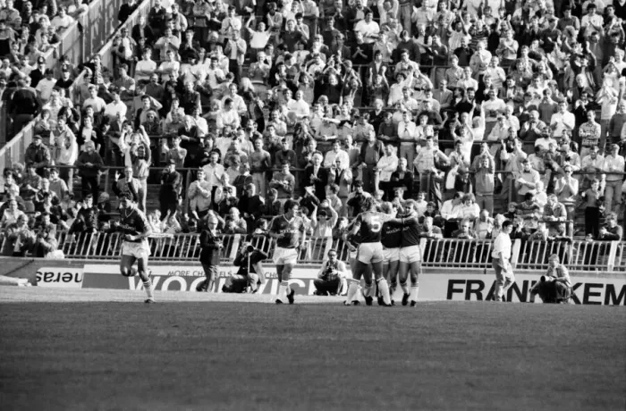 Framed Print : Charlton 3 v. Everton 2. Division One Football. October 1986 LF20-07-093 Framed Print : Charlton 3 v. Everton 2. Division One Football. October 1986 LF20-07-093