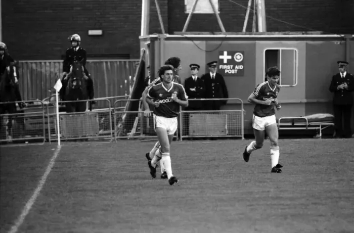 Framed Print : Charlton 3 v. Everton 2. Division One Football. October 1986 LF20-07-029 Framed Print : Charlton 3 v. Everton 2. Division One Football. October 1986 LF20-07-029