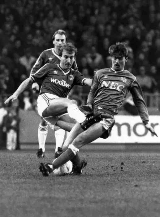 Framed Print : Charlton Athletic 0 -0 Everton, league Division One match held at Selhurst Park