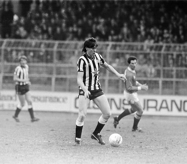 Charlton v. Newcastle. 6th April 1984. Chris Waddle in action for Newcastle