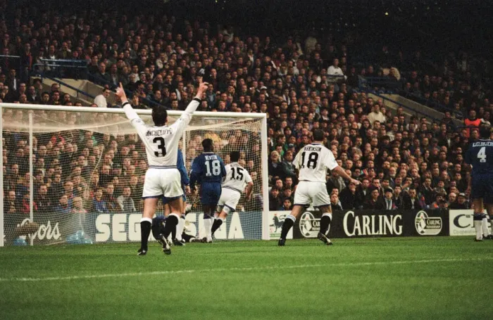 Framed Print : Chelsea 0-1 Everton. League match at Stamford Bridge, Saturday 26th November 1994 Framed Print : Chelsea 0-1 Everton. League match at Stamford Bridge, Saturday 26th November 1994