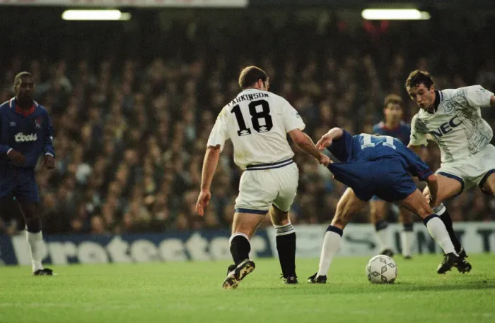 Framed Print : Chelsea 0-1 Everton. League match at Stamford Bridge, Saturday 26th November 1994 Framed Print : Chelsea 0-1 Everton. League match at Stamford Bridge, Saturday 26th November 1994