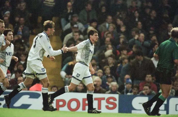 Framed Print : Chelsea 0-1 Everton. League match at Stamford Bridge, Saturday 26th November 1994 Framed Print : Chelsea 0-1 Everton. League match at Stamford Bridge, Saturday 26th November 1994