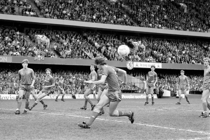 Framed Print : Chelsea 0-1 Liverpool league match, last of season, at Stamford Bridge, 3rd May 1986 Framed Print : Chelsea 0-1 Liverpool league match, last of season, at Stamford Bridge, 3rd May 1986