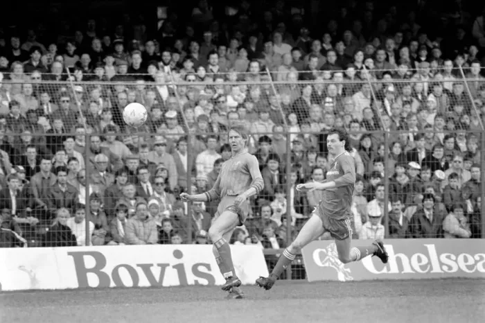 Framed Print : Chelsea 0-1 Liverpool league match, last of season, at Stamford Bridge, 3rd May 1986 Framed Print : Chelsea 0-1 Liverpool league match, last of season, at Stamford Bridge, 3rd May 1986