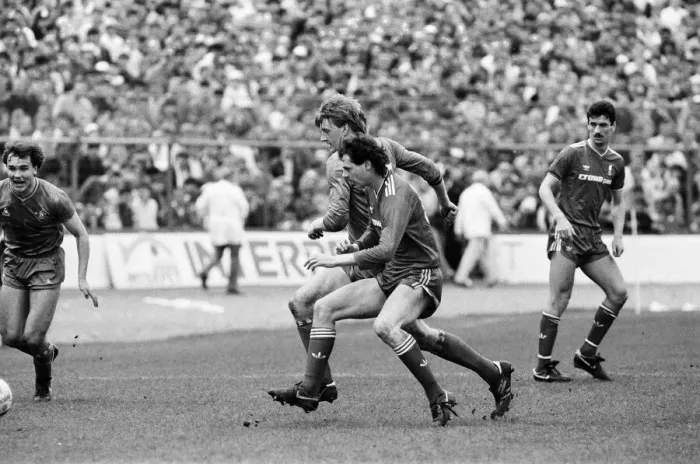Framed Print : Chelsea 0-1 Liverpool, League match at Stamford Bridge, Saturday 3rd May 1986 Framed Print : Chelsea 0-1 Liverpool, League match at Stamford Bridge, Saturday 3rd May 1986