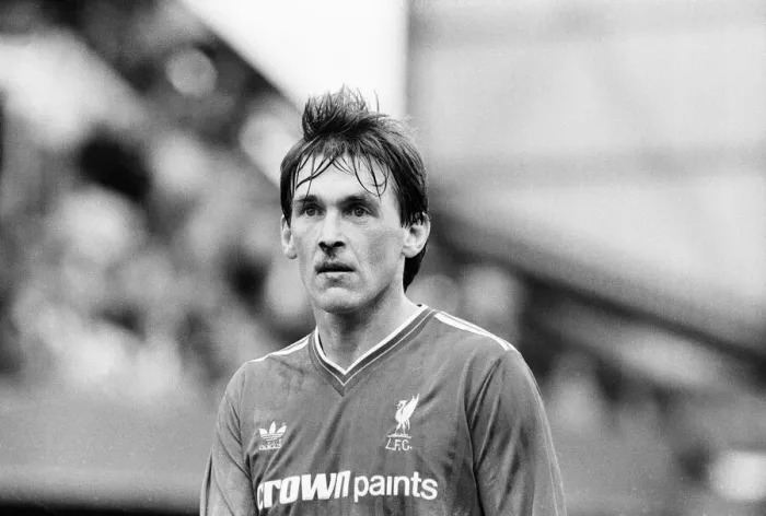 Framed Print : Chelsea 0-1 Liverpool, League match at Stamford Bridge, Saturday 3rd May 1986 Framed Print : Chelsea 0-1 Liverpool, League match at Stamford Bridge, Saturday 3rd May 1986