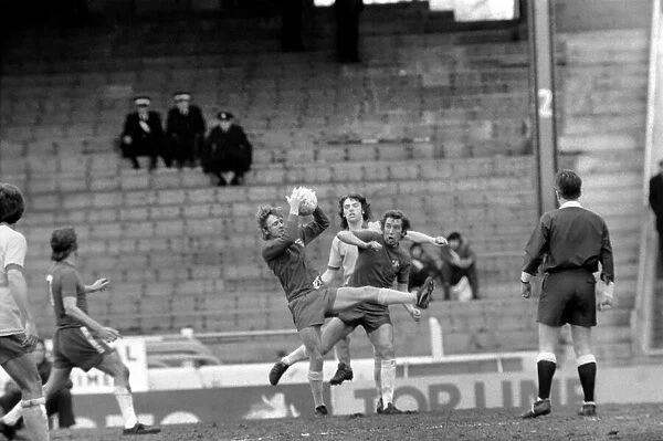 Chelsea (0) v. Ipswich (0). March 1975 75-1713-017