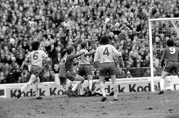 Chelsea (0) v. Ipswich (0). March 1975 75-1713-015