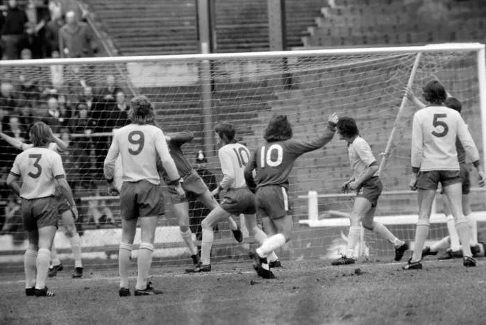 Framed Print : Chelsea (0) v. Ipswich (0). March 1975 75-1713-012 Framed Print : Chelsea (0) v. Ipswich (0). March 1975 75-1713-012