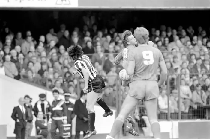 Framed Print : Chelsea 1 v. Newcastle 1. Division One Football United. April 1986 LF19-10-059 Framed Print : Chelsea 1 v. Newcastle 1. Division One Football United. April 1986 LF19-10-059