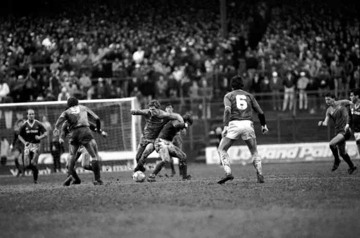 Framed Print : Chelsea 2 v. Leicester 2. Division One Football February 1986 LF18-04-023