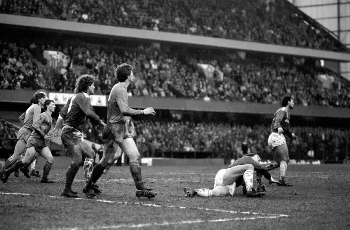 Framed Print : Chelsea 2 v. Leicester 2. Division One Football February 1986 LF18-04-035 Framed Print : Chelsea 2 v. Leicester 2. Division One Football February 1986 LF18-04-035