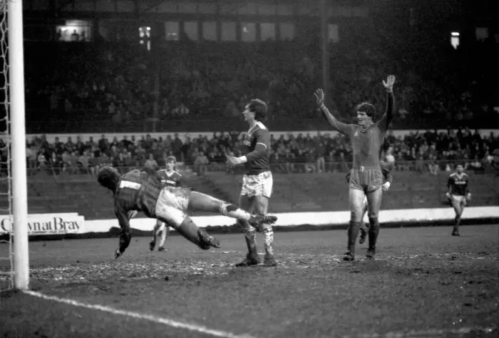 Framed Print : Chelsea 2 v. Leicester 2. Division One Football February 1986 LF18-04-075 Framed Print : Chelsea 2 v. Leicester 2. Division One Football February 1986 LF18-04-075