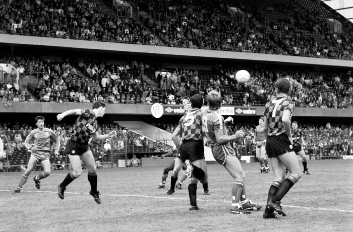 Framed Print : Chelsea 2 v. Manchester City 1. Division One Football. October 1986 LF20-09-005 Framed Print : Chelsea 2 v. Manchester City 1. Division One Football. October 1986 LF20-09-005