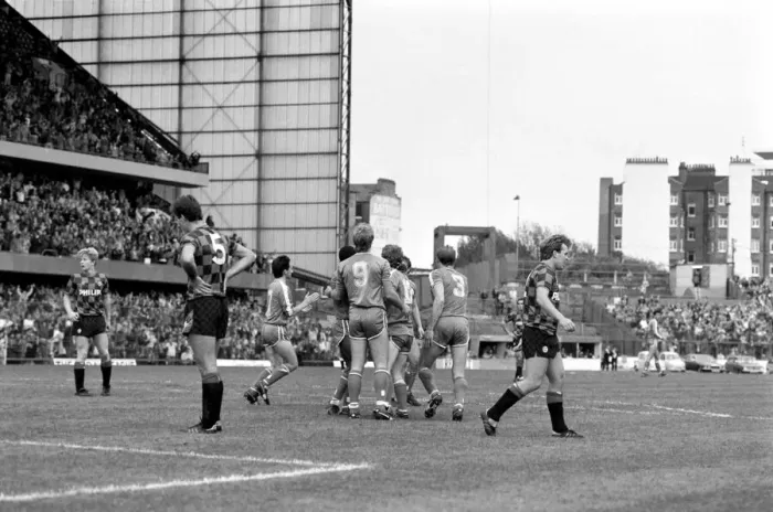 Framed Print : Chelsea 2 v. Manchester City 1. Division One Football. October 1986 LF20-09-027 Framed Print : Chelsea 2 v. Manchester City 1. Division One Football. October 1986 LF20-09-027