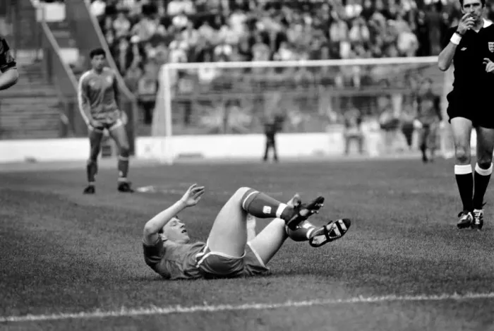 Framed Print : Chelsea 2 v. Manchester City 1. Division One Football. October 1986 LF20-09-087