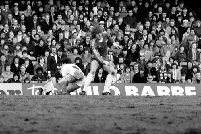 Framed Print : Chelsea 2 v. Shrewsbury Town 4. Division 2 football. February 1980 LF01-16-037 Framed Print : Chelsea 2 v. Shrewsbury Town 4. Division 2 football. February 1980 LF01-16-037