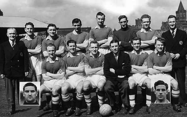 Chelsea FC team 1954  /  55 Season Left to Right Standing: - J. Oxbury, S. Willemse, K