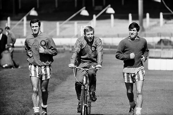 Chelsea players in training ahead of their FA Cup semi final against Sheffield Wednesday