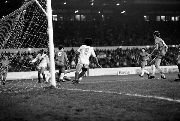 Chelsea v. Crystal Palace. November 1982 LF11-10-013