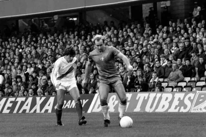 Framed Print : Chelsea v. Crystal Palace. November 1982 LF11-10-001 Framed Print : Chelsea v. Crystal Palace. November 1982 LF11-10-001