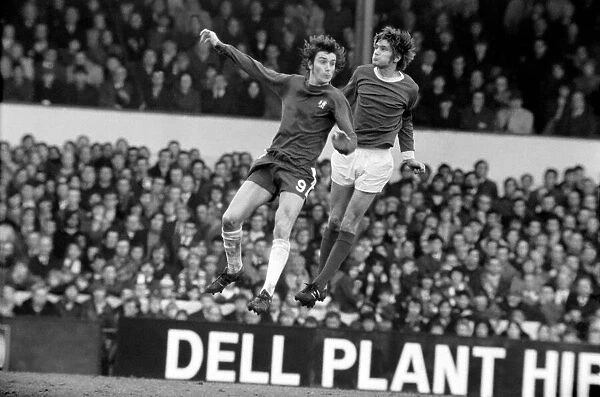 Chelsea v. Manchester United. January 1970 71-00225-026