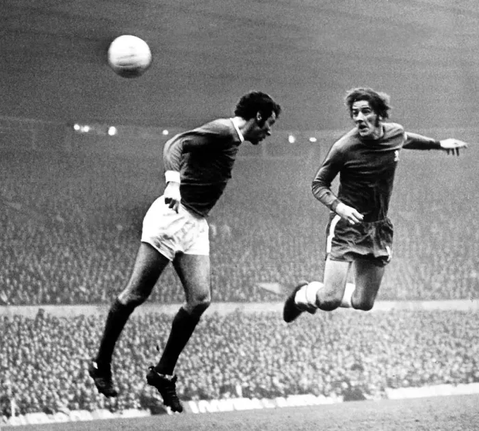 Framed Print : Chelseas Ian Hutchinson Heads for goal during the Manchester United v Chelsea game Framed Print : Chelseas Ian Hutchinson Heads for goal during the Manchester United v Chelsea game
