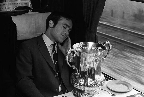 Chelseas Ron Harris has sweet dreams on his home on the train to London